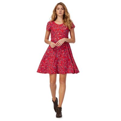 Red short sleeve floral print skater dress